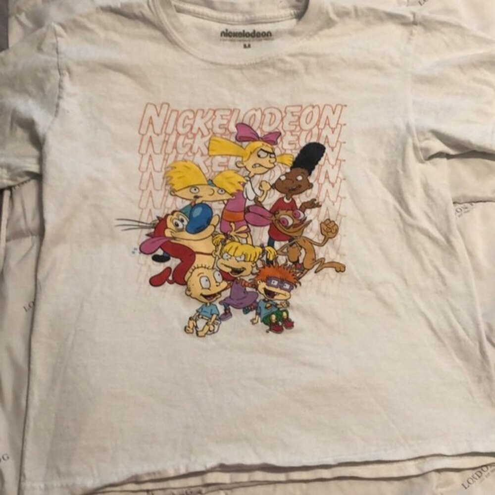 Nickelodeon graphic tee size medium